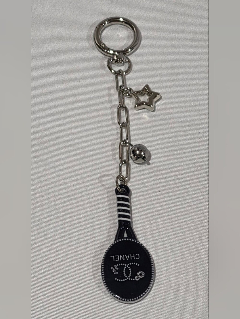 Luxury Silver-Toned Novelty Keychain – CC Mini Black Tennis Racket Charm Star